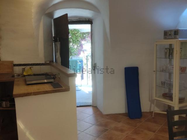 Appartamento in vendita a Apricale, Liguria