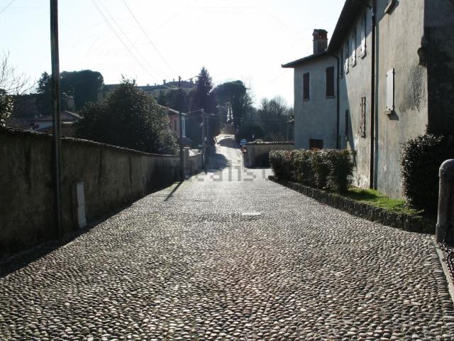 Appartamento in vendita a Vescogna, Calco