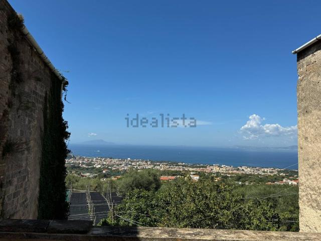 Appartamento in vendita a Arola, Vico Equense