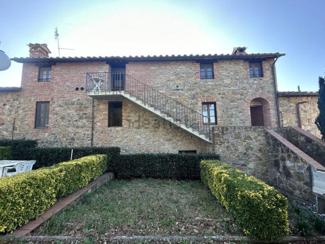 Appartamento in vendita a Paciano, Umbria