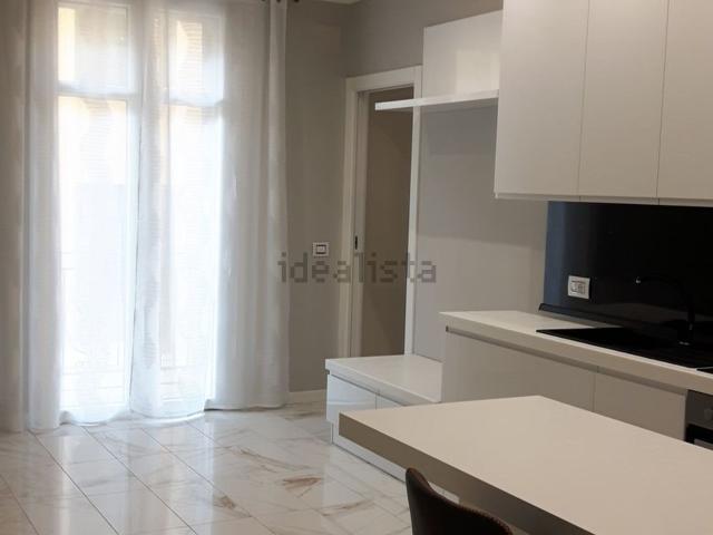 Appartamento in vendita a Parma Centro, Parma