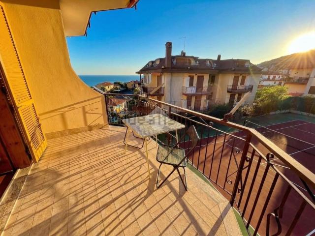 Appartamento in vendita a Costarainera, Liguria