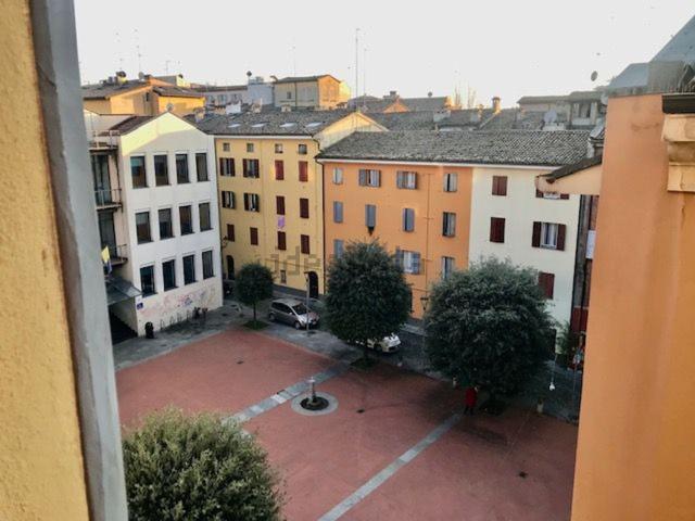 Appartamento in vendita a Centro Storico, Modena