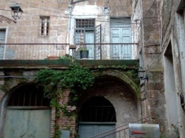 Appartamento in vendita a Capranica, Lazio