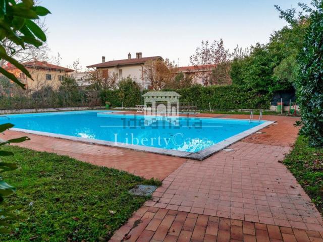Appartamento in vendita a Desenzano Del Garda, Lombardia