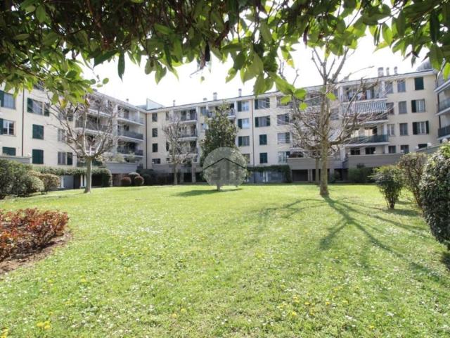 Appartamento in vendita a Isola Rosa, Trezzano Sul Naviglio