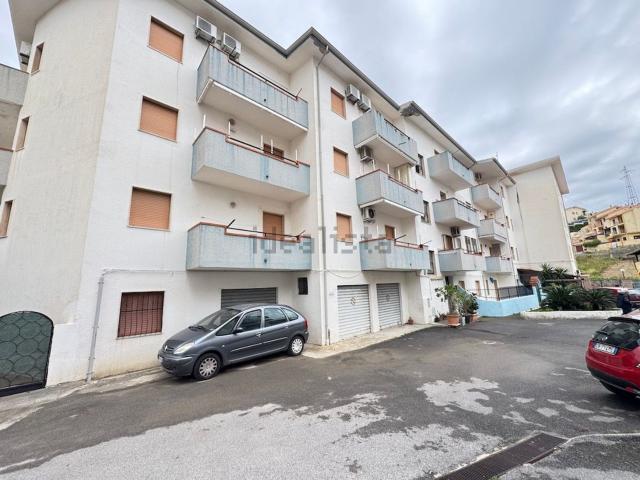 Appartamento in vendita a Centro Storico, Calabria