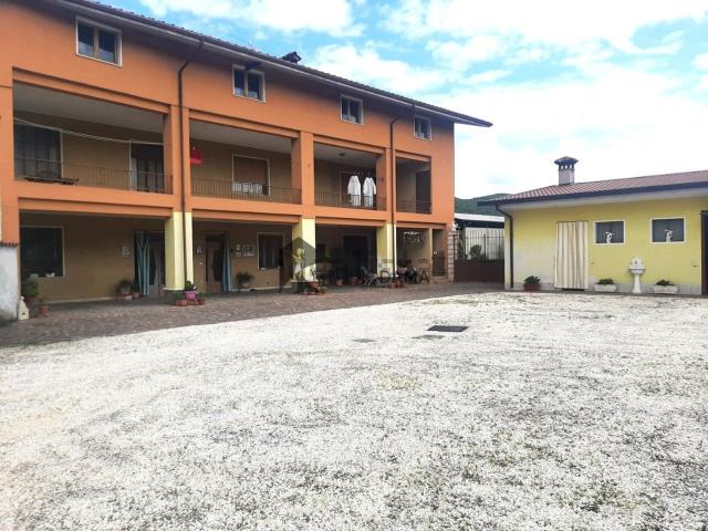 Appartamento in vendita a Prevalle, Lombardia
