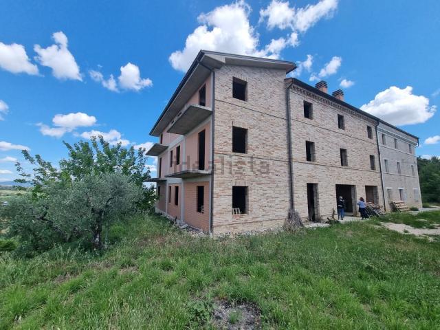 Appartamento in vendita a Vignali Bagnere, Loro Piceno