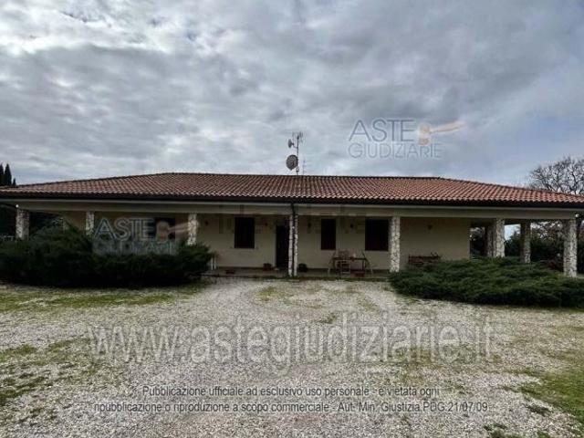 Appartamento in vendita a Le Farine, Viterbo