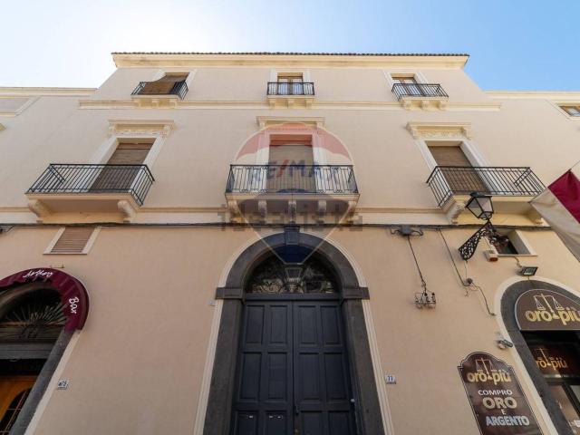 Appartamento in vendita a Randazzo, Catania