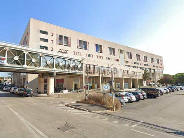 Appartamento in vendita a Pesaro, Pesaro E Urbino