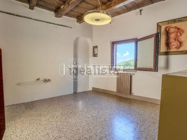 Appartamento in vendita a Viterbo, Lazio