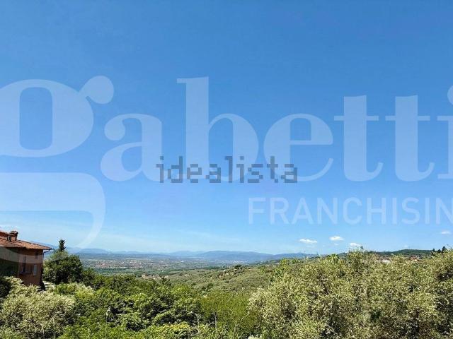 Appartamento in vendita a Porciano, Lamporecchio