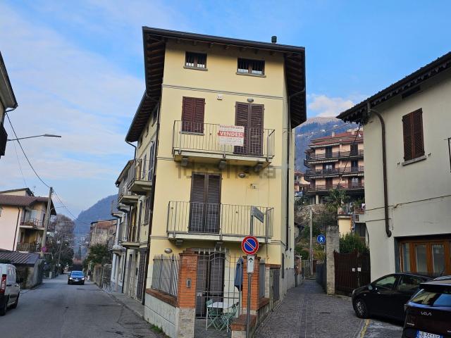 Appartamento in vendita a Castello, Dervio