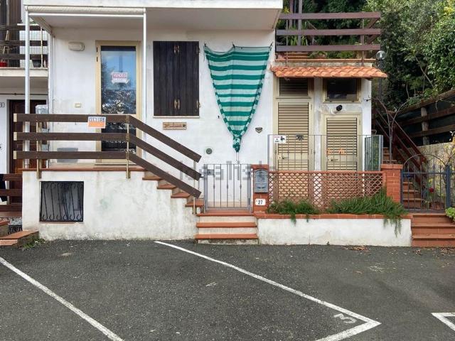 Appartamento in vendita a Sassetta, Toscana