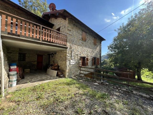 Appartamento in vendita a Bardi, Reggio Emilia