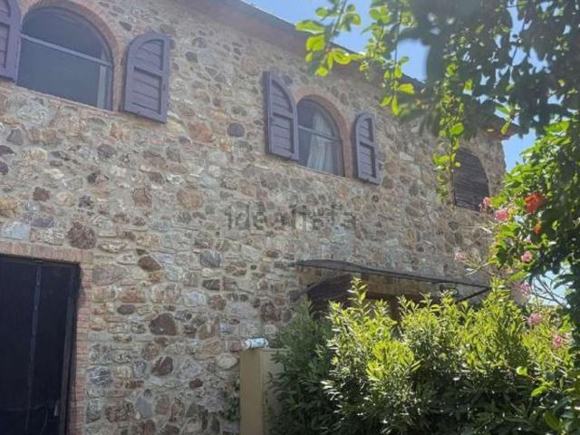 Appartamento in vendita a Roccastrada, Toscana