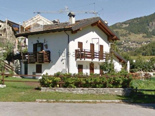 Appartamento in vendita a Antey Saint André, Aosta