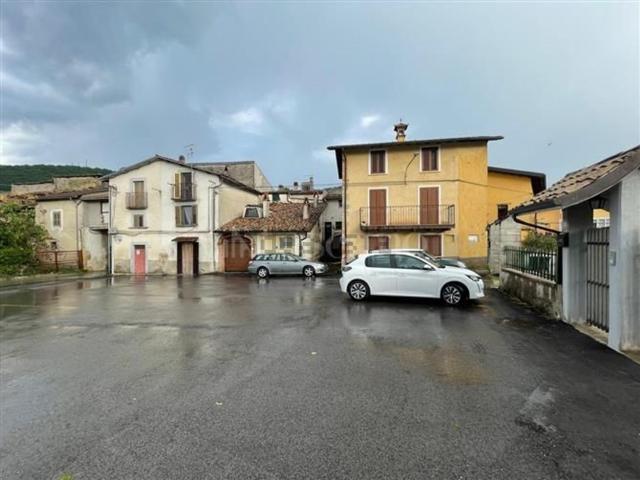 Appartamento in vendita a Tornimparte, Abruzzo