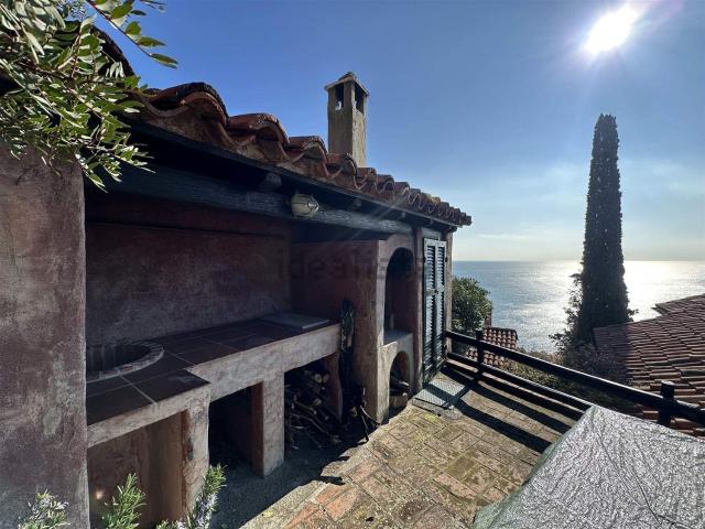 Appartamento in vendita a Finale Ligure, Liguria