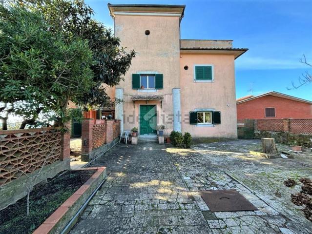 Appartamento in vendita a Latera, Lazio