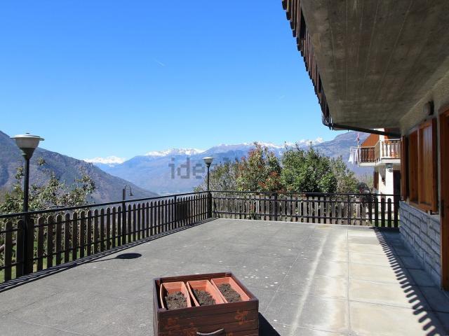 Appartamento in vendita a Emarese, Aosta