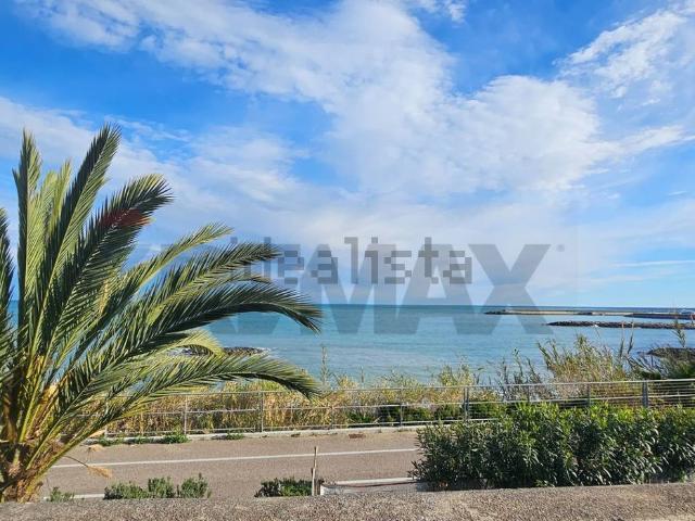 Appartamento in vendita a Cipressa, Liguria