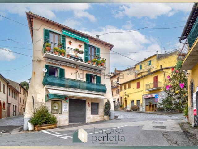 Appartamento in vendita a Capodimonte, Lazio