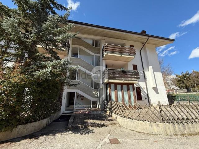 Appartamento in vendita a Rocca Di Mezzo, Abruzzo