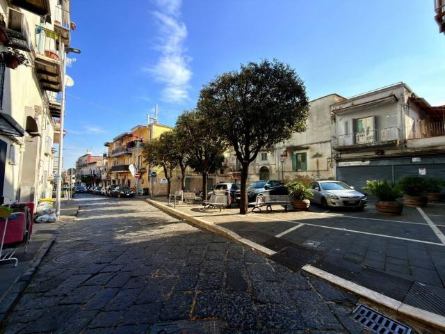 Appartamento in vendita a Paratina, Campania