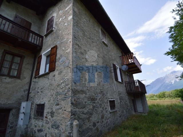 Appartamento in vendita a Comunità montana Alta Valtellina, Valdisotto