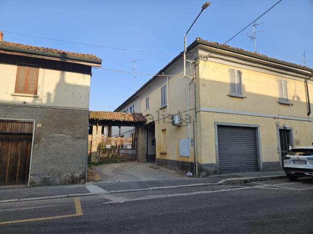 Appartamento in vendita a Unione dei Comuni I Fontanili, Rosate