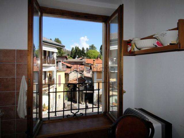 Appartamento in vendita a Alta Valle Intelvi, Lanzo D'intelvi