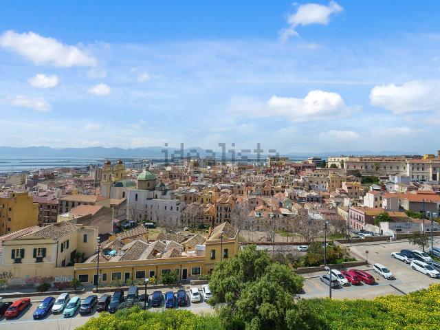 Appartamento in vendita a Castedd'e susu/Castello, Cagliari