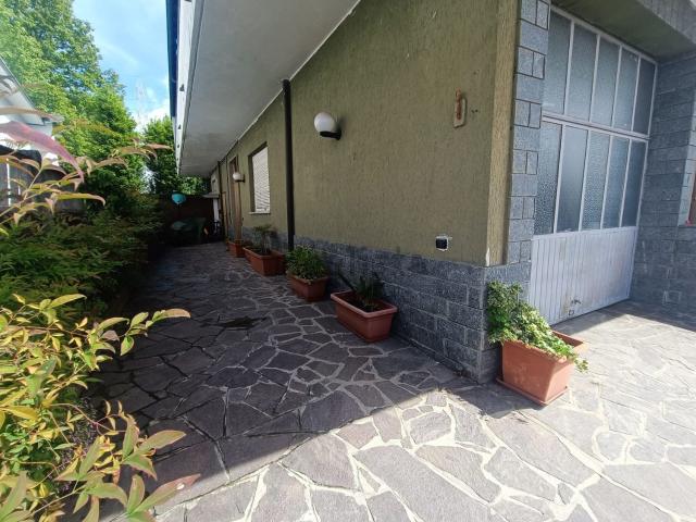 Appartamento in vendita a Rovello Porro, Lombardia