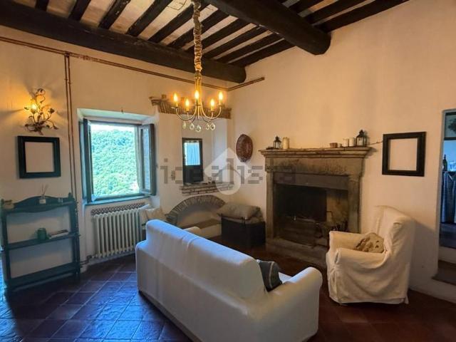 Appartamento in vendita a Baschi, Terni