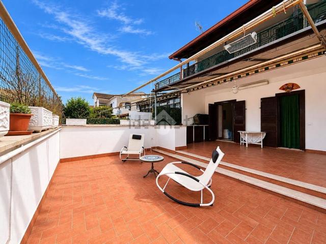Appartamento in vendita a Marina di Tor San Lorenzo, Roma Capitale