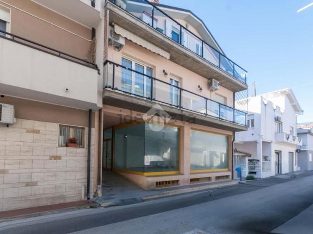 Appartamento in vendita a Roseto Degli Abruzzi, Abruzzo