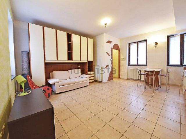 Appartamento in vendita a Ceriano Laghetto, Lombardia