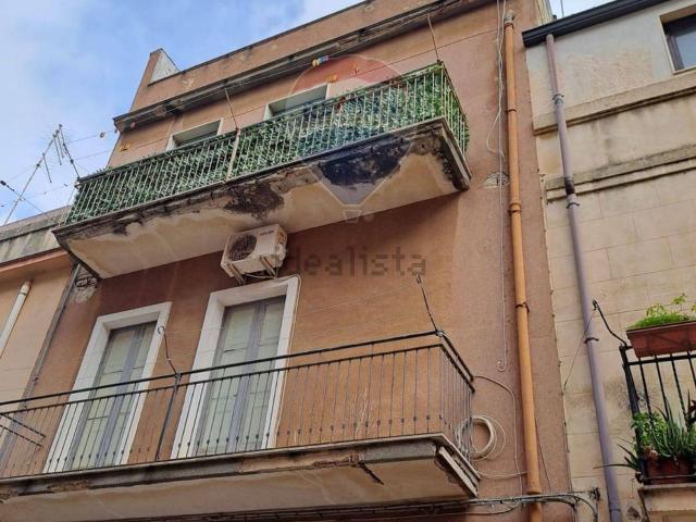 Attico in vendita a Cappuccini, Ragusa