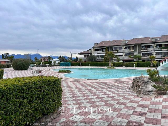 Appartamento in vendita a Desenzano Del Garda, Lombardia