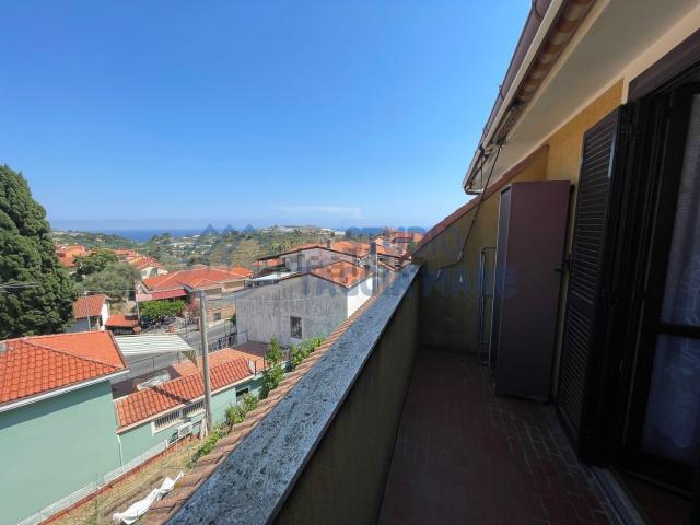 Appartamento in vendita a Pompeiana, Liguria