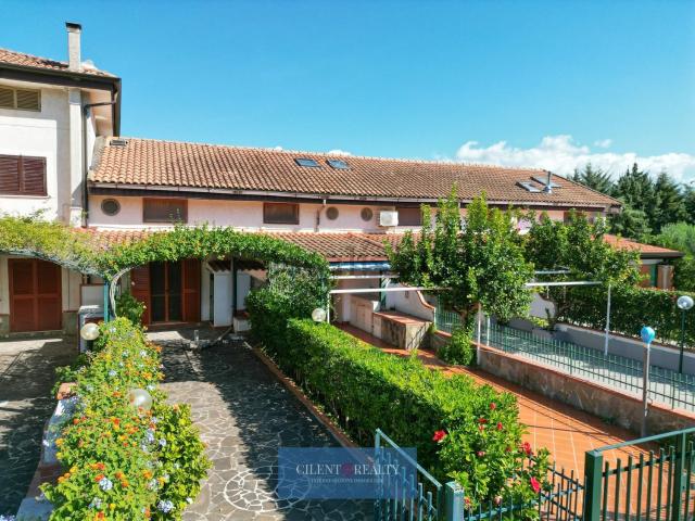 Appartamento in vendita a Castellabate, Campania