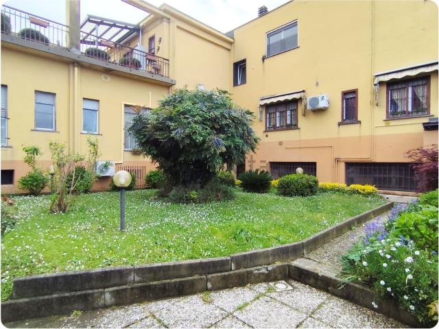 Appartamento in vendita a Baranzate, Milano