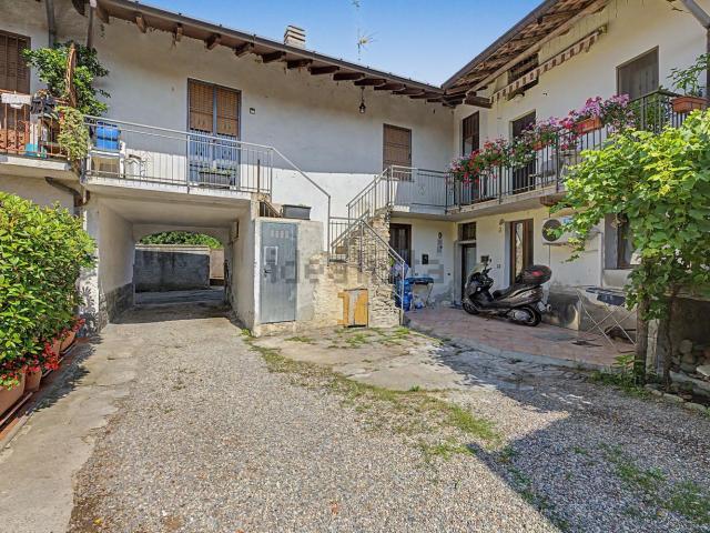 Appartamento in vendita a Coarezza, Somma Lombardo