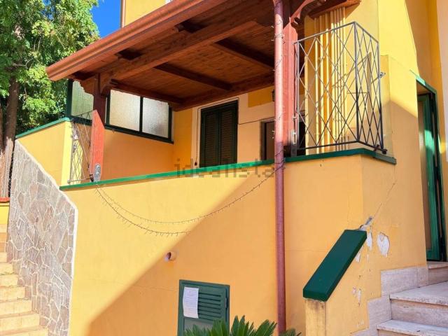 Appartamento in vendita a Quartiere Italia, Salerno