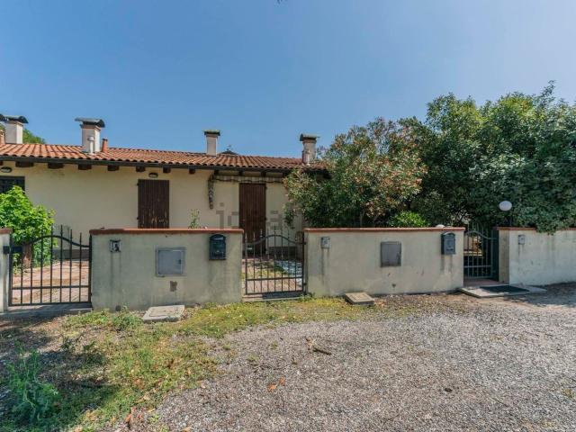 Appartamento in vendita a Ferrara, Reggio Emilia