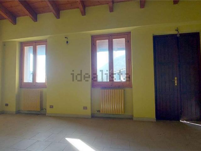 Appartamento in vendita a Airuno, Lecco