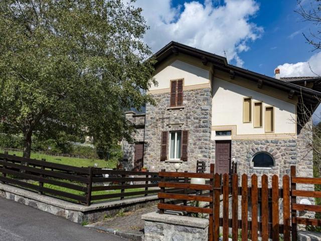 Appartamento in vendita a Gandellino, Lombardia